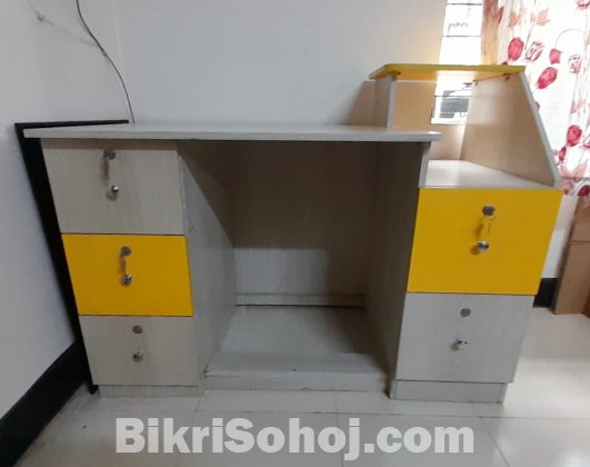 Office Table/ Study Table